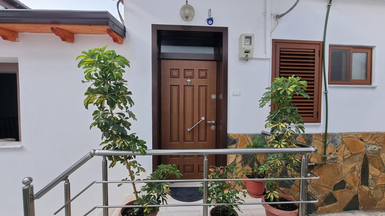 Downtown Apartment Berat Dış mekan fotoğraf